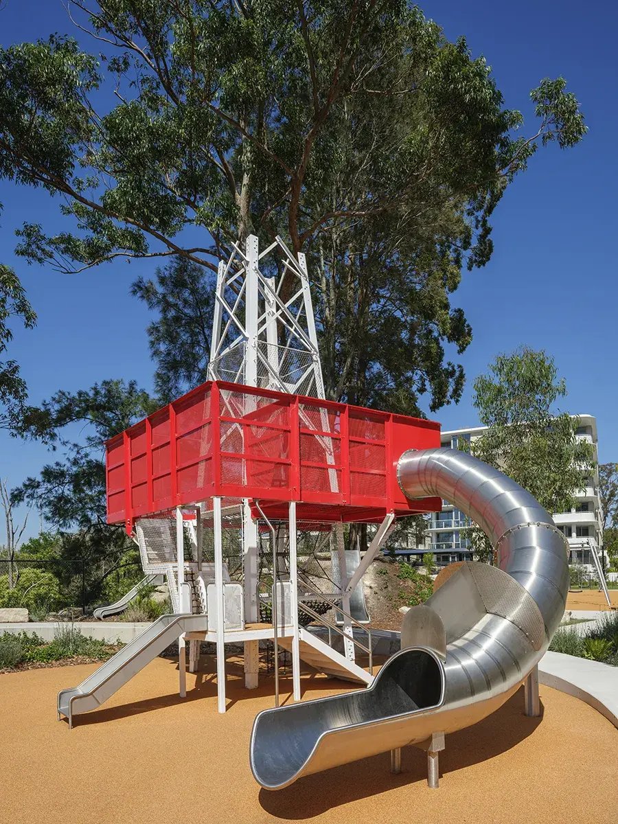 Parabol Playground, Channel 9 Tower 03